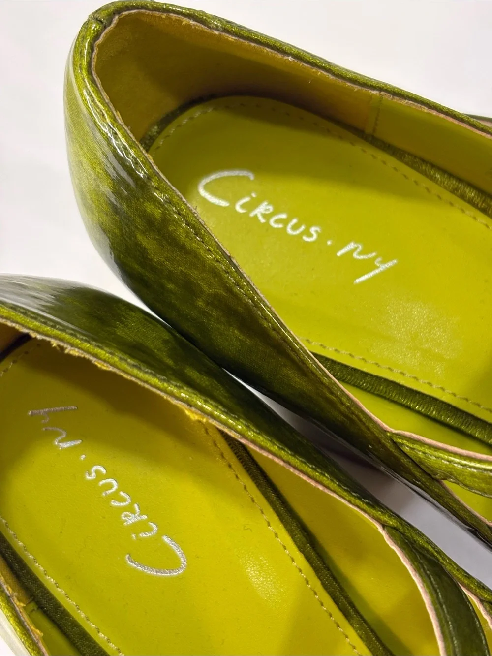CIRCUS Chartreuse Patent Platform Mary Jane Pumps Crystal Buckles 6.5 EUC $159